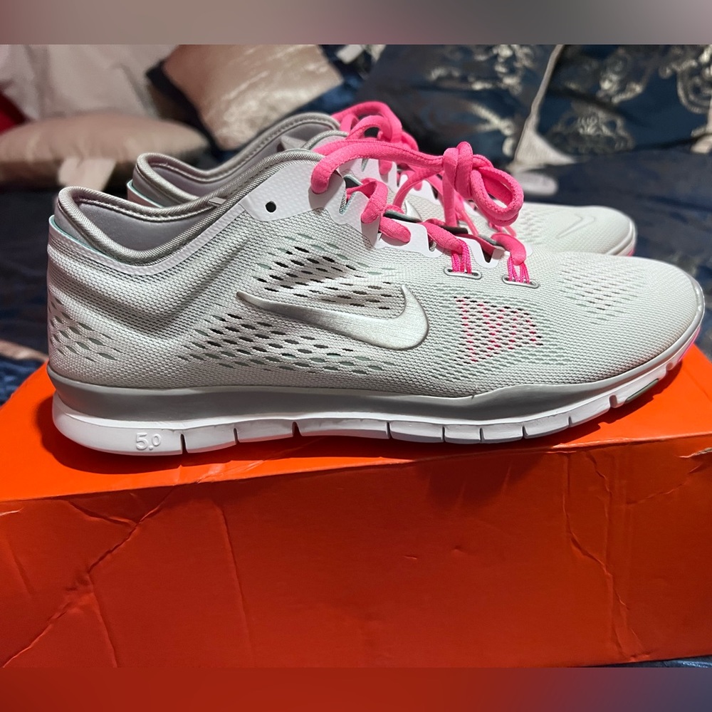 NWT women Nike